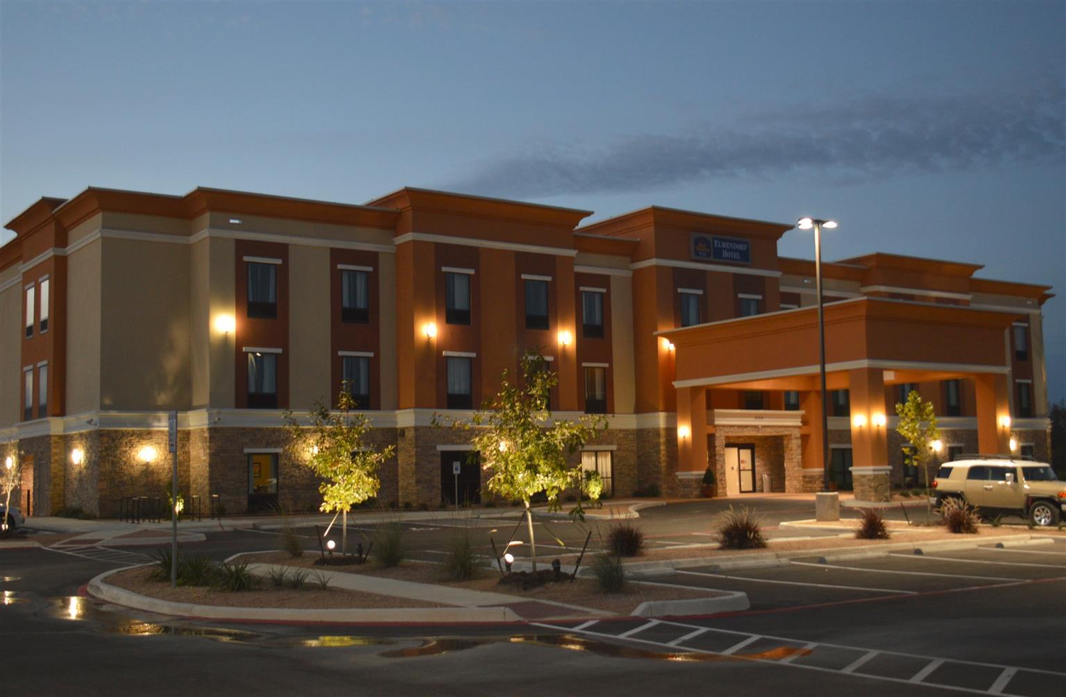 Best Western Plus Elmendorf Hotel Exterior foto